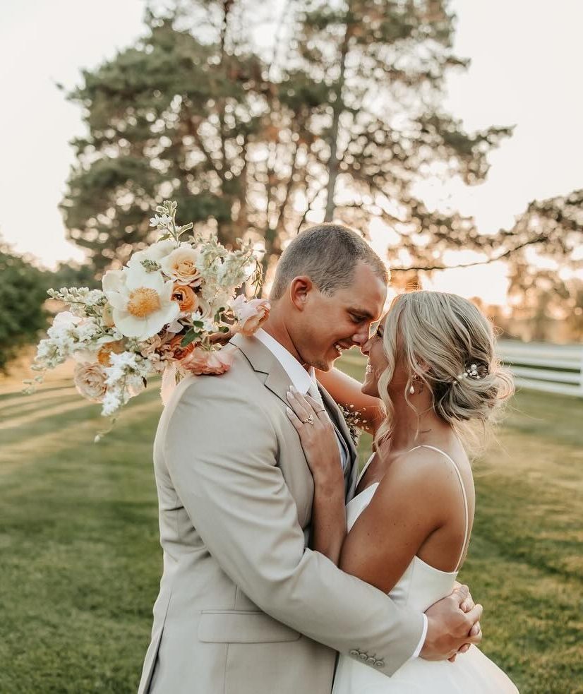 Whimsical bridal florals in Holland, Michigan
