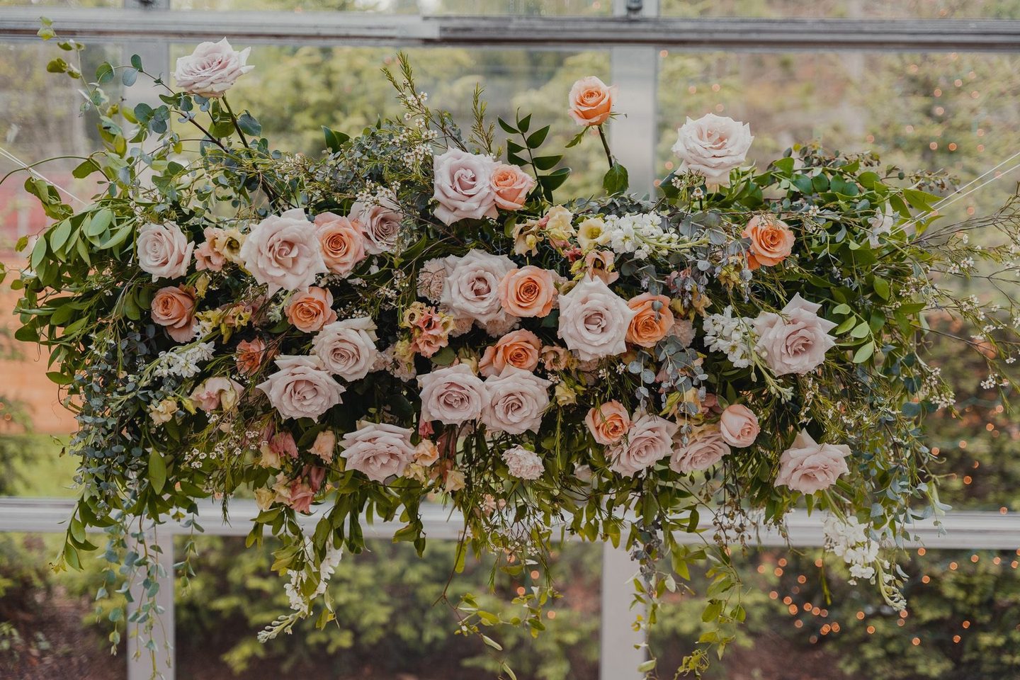 Bridal bouquet with movement and layered texture