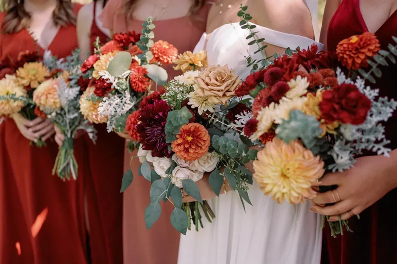 Seasonal wedding florals by De La Terre Floral